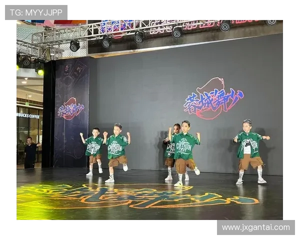 武汉街舞队灵活性深度对比分析与发展趋势探讨 武汉街舞队灵活性深度对比分析与发展趋势探讨