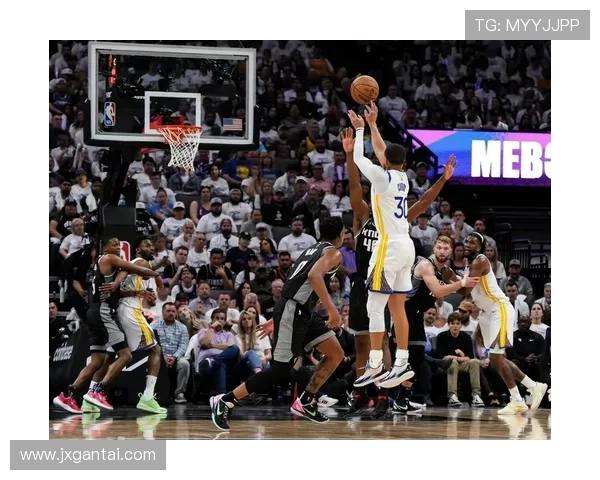 勇士强势复出季后赛对决鹈鹕全力争夺晋级名额