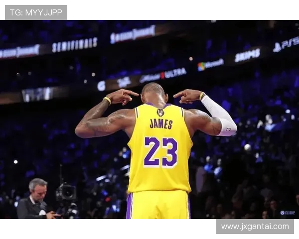 詹姆斯:篮球传奇背后的奋斗与荣耀之路探索