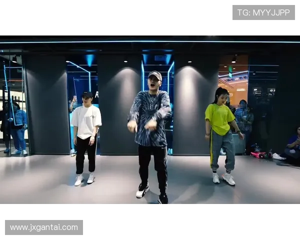 成都街舞队荣登全国街舞战术排行榜第三名引发热议