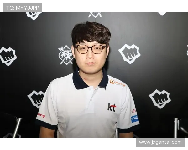 杨秀英独家分享英雄联盟游戏技巧与心得体会助你提升实力